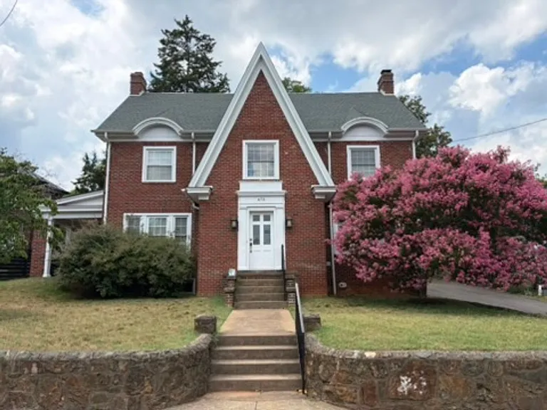 675 Evergreen Ave — Photo 2
