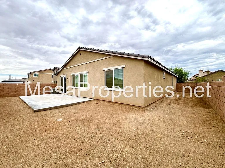 12594 Ava Loma St — Photo 34