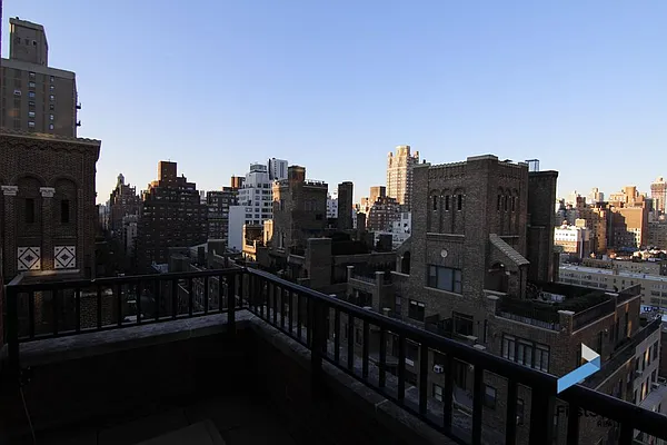 Rented by FirstService Realty (legacy) | media 25