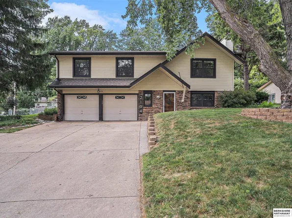 2104 S 122nd Ave, Omaha, NE 68144