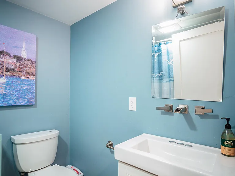 37 Middle St #1 — Photo 24
