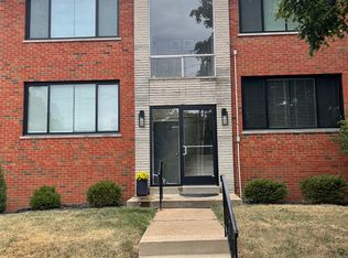 216 S Clay Ave #2N, Saint Louis, MO 63122