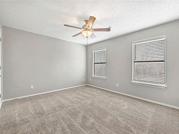 4th image of 3156 N Kensington Ct #1