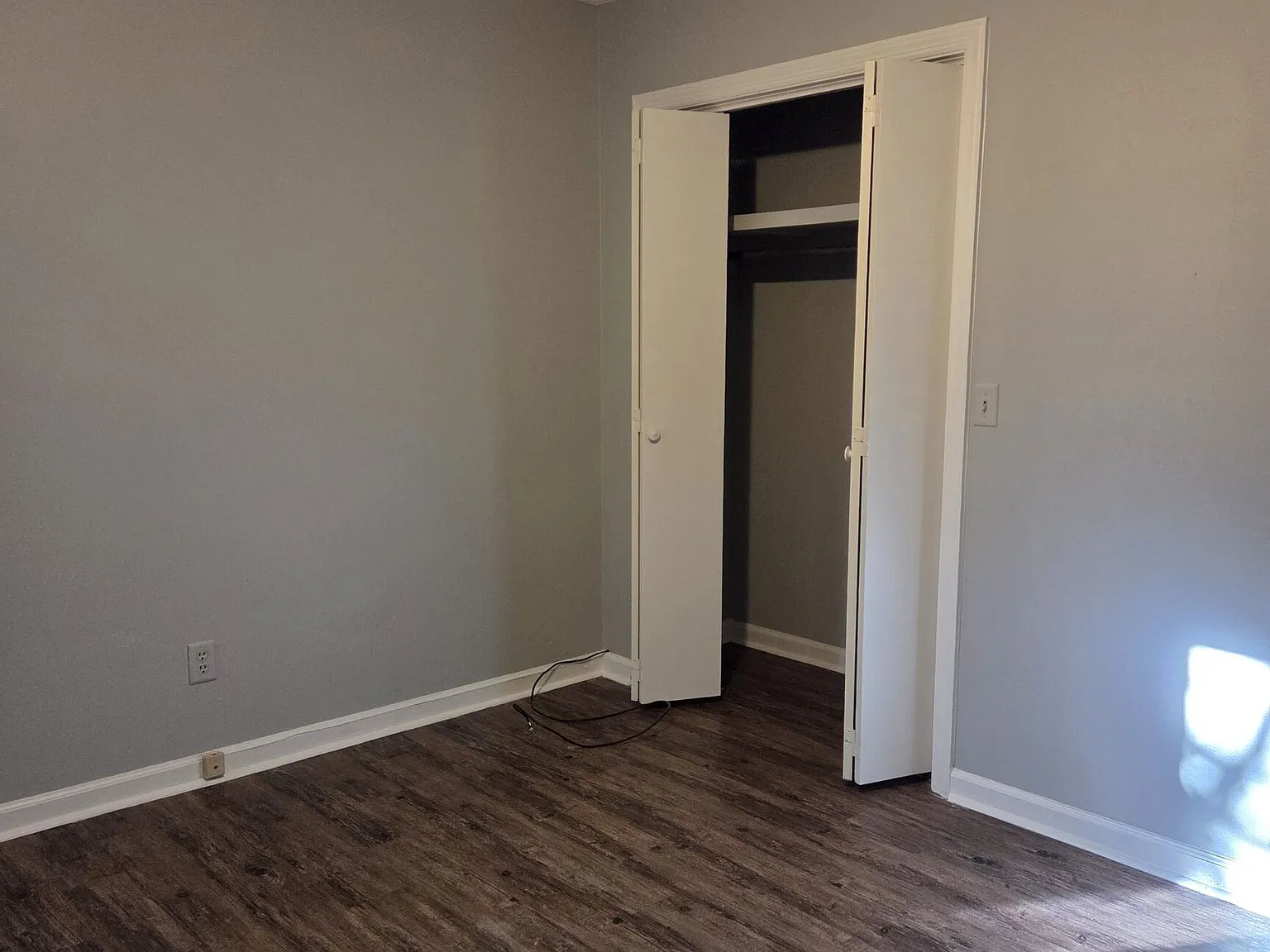 5 bed, 2.0 bath, $1,800 — Photo 3