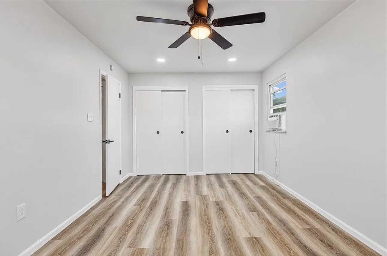 3 bed, 1360 sqft, $2,400 — Photo 4