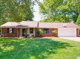 103 Coppersmith Cir, New Market, AL 35761