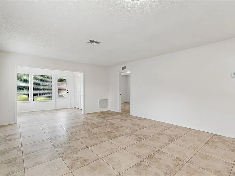 2945 Grovewood Blvd #A — Photo 21