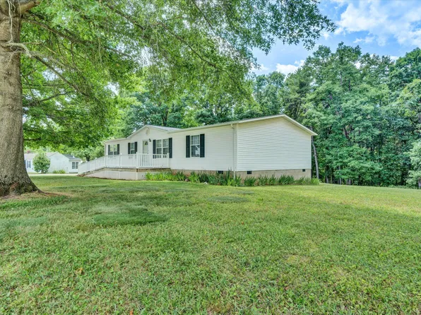 5232 Old Forge Rd, Rocky Mount, VA 24151