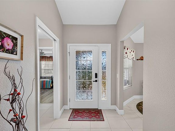 3rd image of 2761 PERSIMMON LOOP