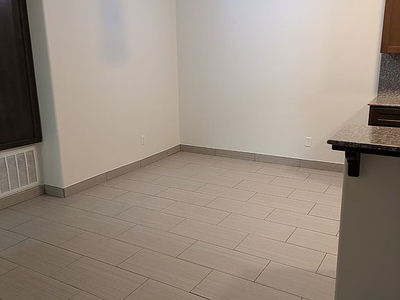 4th image of 17582 Arrow Blvd