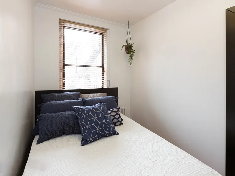 75 2nd Ave #3 — Photo 15