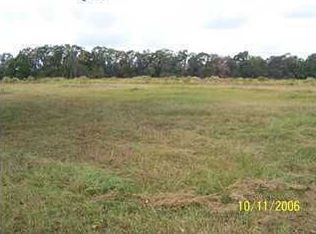 492 1st St, Chipley, FL 32428