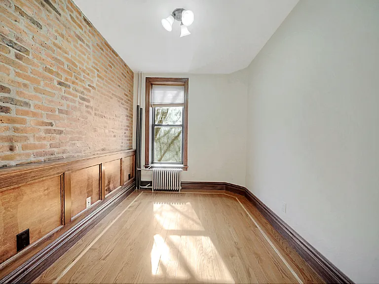 173 15th St #3R — Photo 4