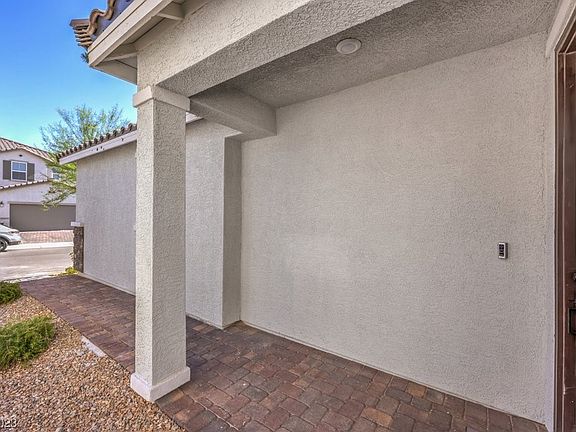 5th image of 8359 Lagunilla Ave