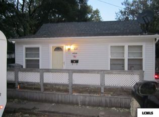 618 E Walnut St, Mason City, IL 62664