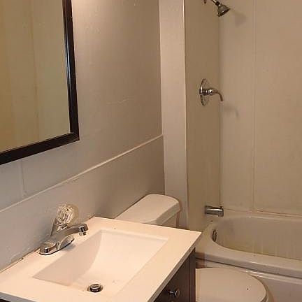 4th image of 432 N 5th St #1