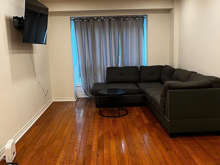 22 Pearson St #10 — Photo 7