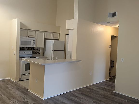 4th image of 1222 Bermuda Lakes Ln Unit 201