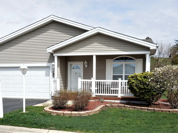 3415 Stretch Run Rd, Grayslake, IL 60030