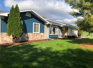 25989 Kilreigh Dr, Farmington Hills, MI 48336