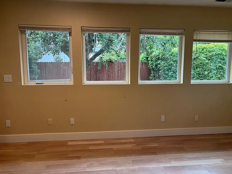 3161 & 3163 Carvel Dr — Photo 6