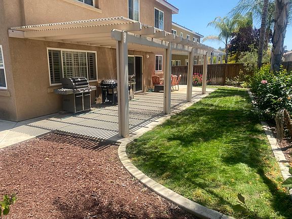 Nice back yard patio