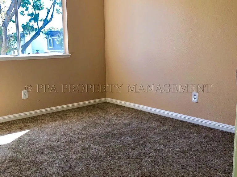 34094 Gannon Ter — Photo 18
