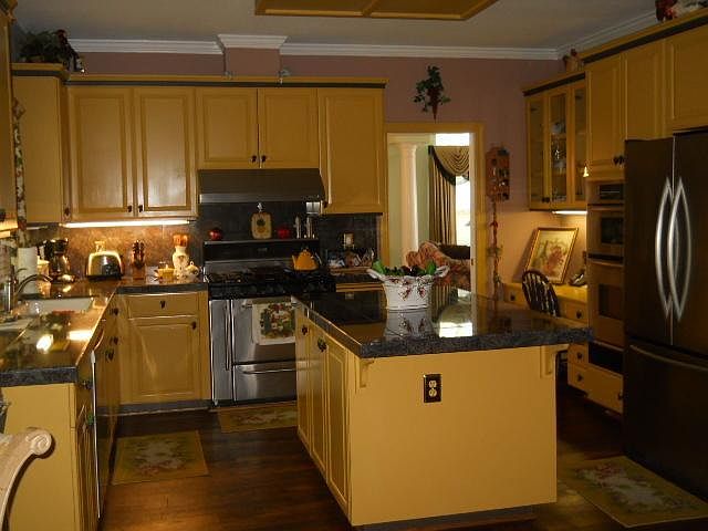 1st image of 34 Riverwood Dr