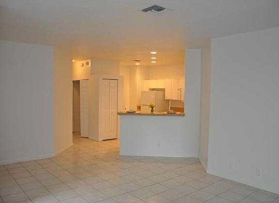 4th image of 9060 W Commercial Blvd