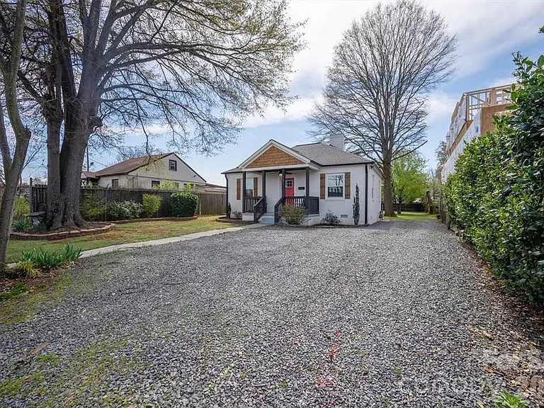 307 E Peterson Dr — Photo 29