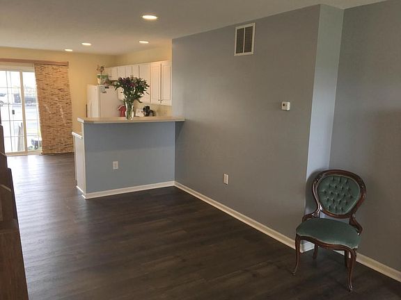 4th image of 5547 Bow Falls Blvd
