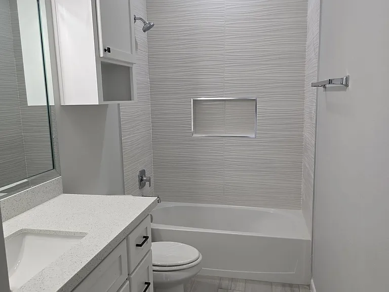 1204 S Bayou Ave #1 — Photo 12