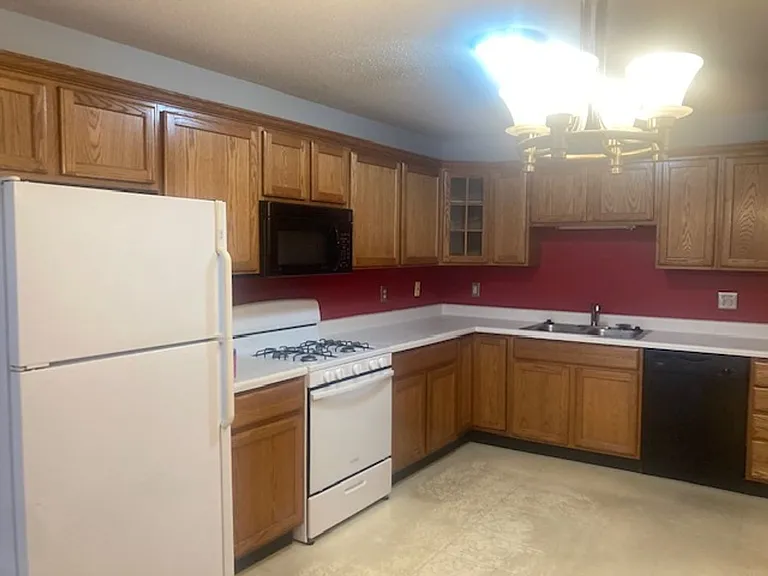 342 Westline Ct — Photo 10