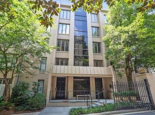 2765 Peachtree Rd NE APT 4, Atlanta, GA 30305
