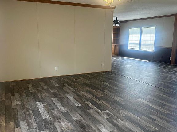 3rd image of 1043 Williamson Rd