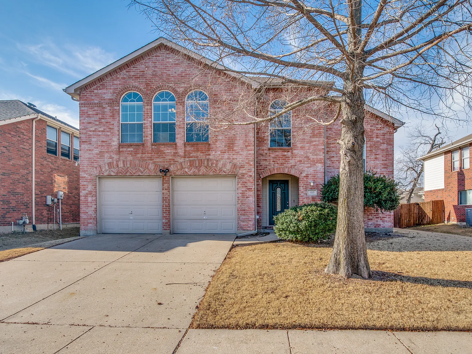 4 bed, 2.5 bath, 2505 sqft, $2,400 — Photo 3