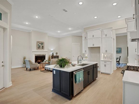 4th image of 510 Island View Dr