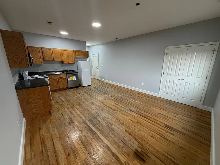 1007 N 25th Street — Photo 15