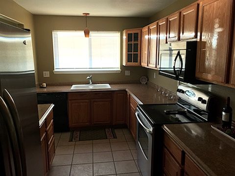 4th image of 4420 Bramble Ln