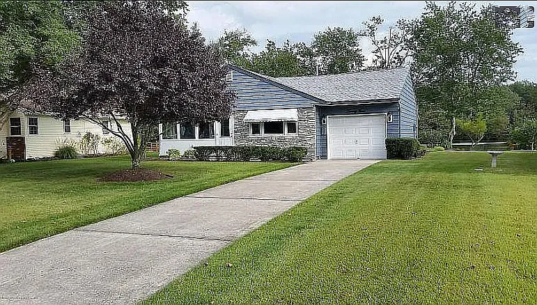 29 Columbine Cir photo 1