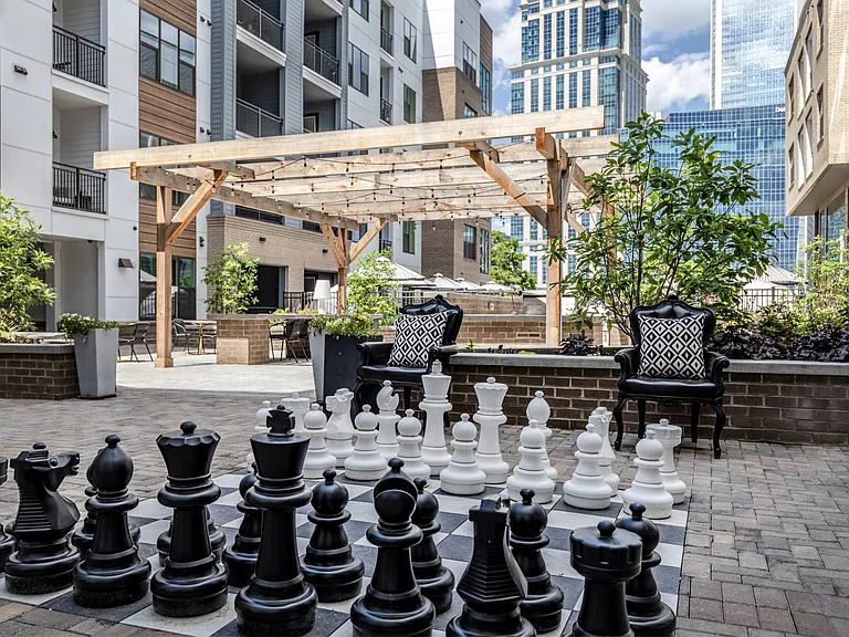 The Crown of Queen City — Photo 7