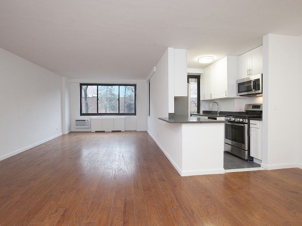 2nd image of 25 W 132nd St APT 1C