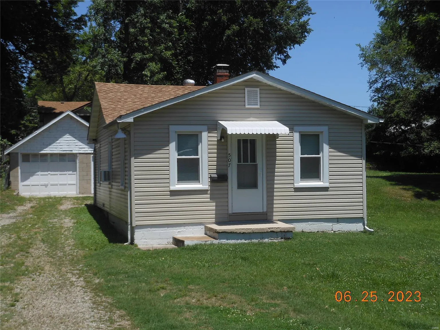 507 Porter St photo 1