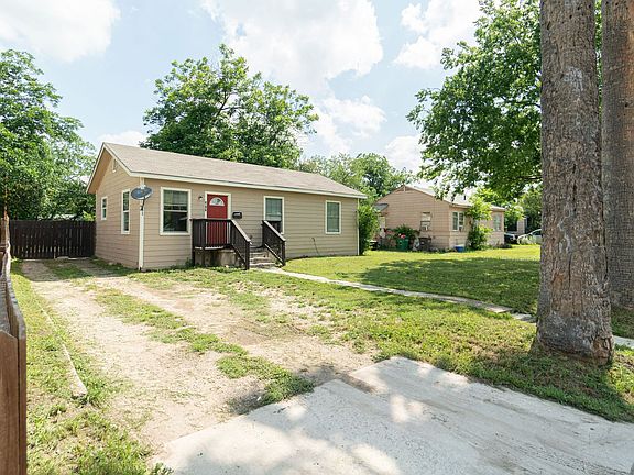 3rd image of 217 Elmo Ave