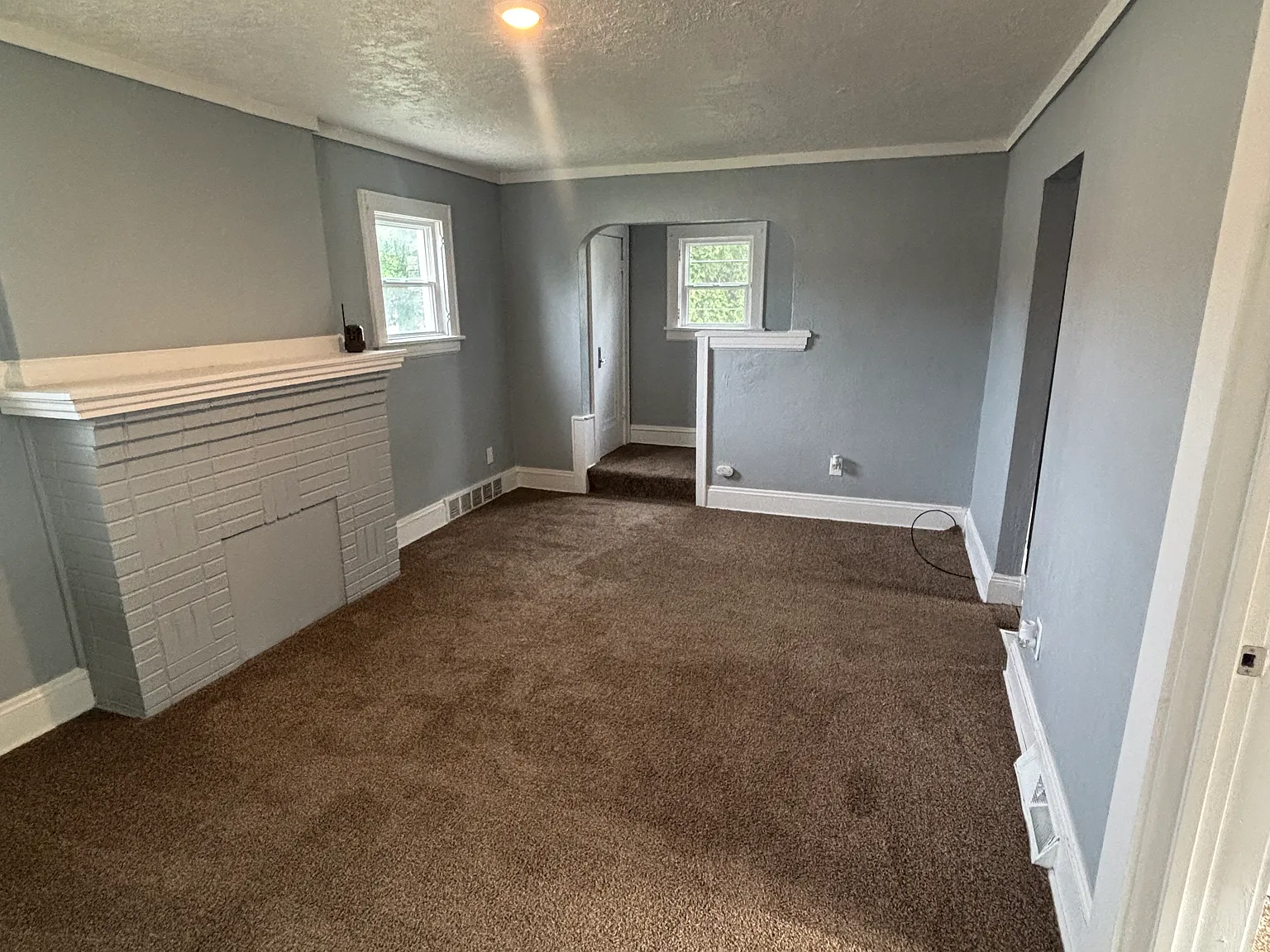4 bed, 1.5 bath, 1104 sqft, $1,150 — Photo 2