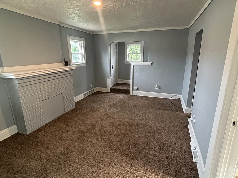 630 Lafollette St — Photo 2