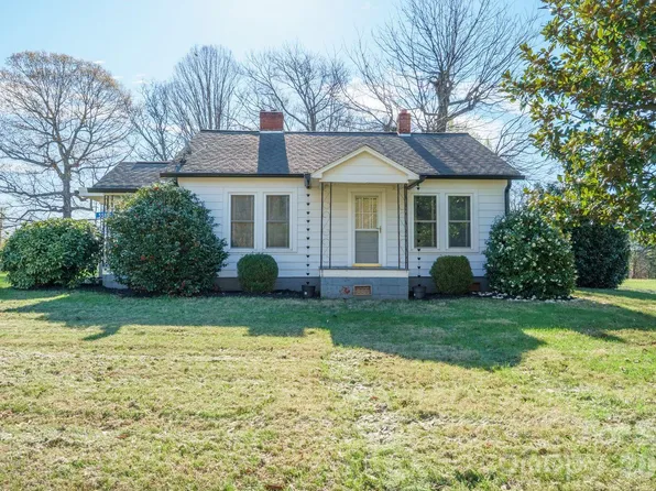 5588 River Bend Rd, Claremont, NC 28610