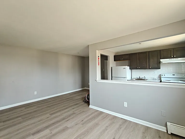 308 Main St #C10 — Photo 3