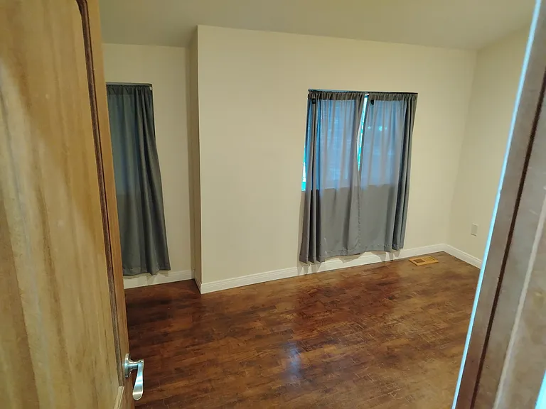 4521 Moore St — Photo 5