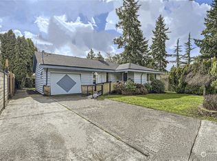7724 195th St SW, Edmonds, WA 98026